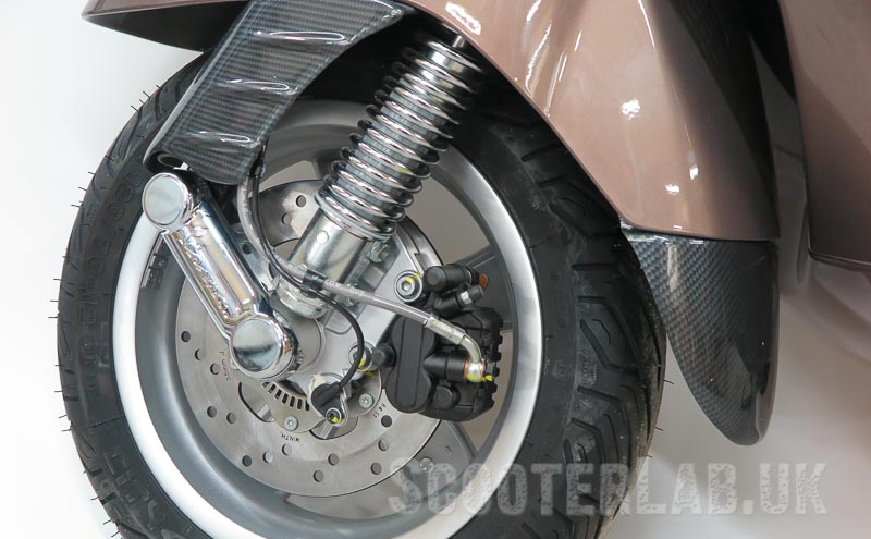 Vespa GTS Eros - fork spoiler (not for HPE)
